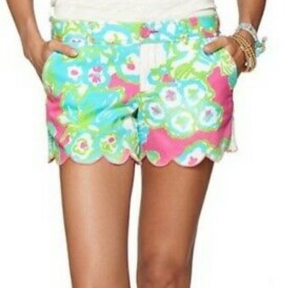🎉HOST PICK🎉 Lilly Pulitzer scalloped buttercup shorts - Picture 13 of 14